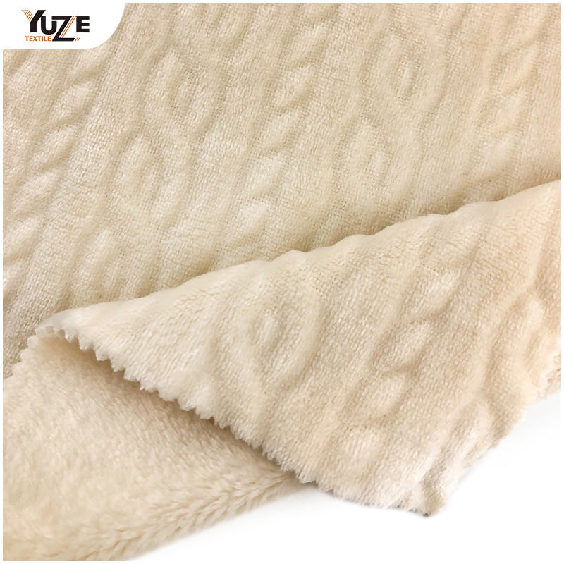 YZK-1110340 PLUECE Uragiri